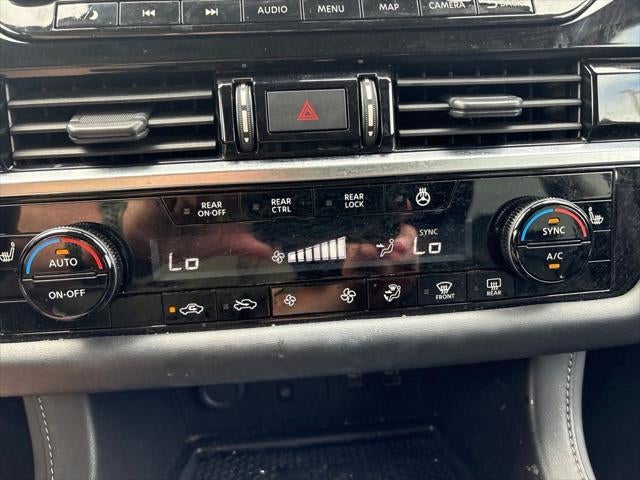 2023 Nissan Pathfinder SL 4WD