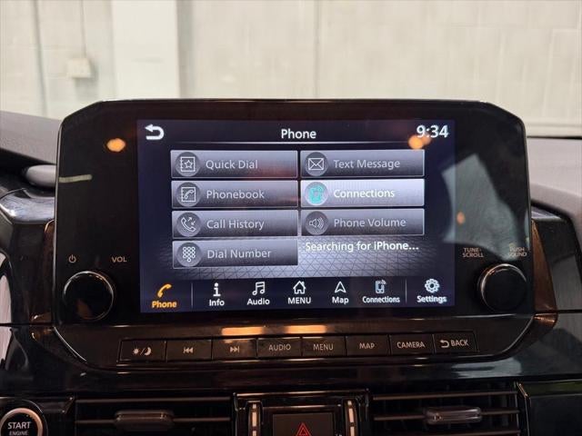 2023 Nissan Pathfinder SL 4WD