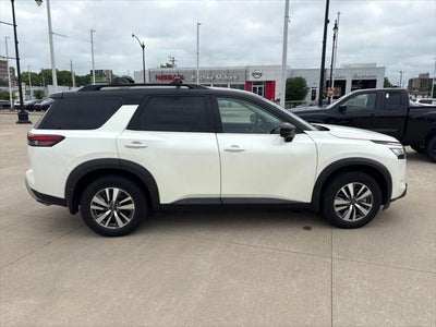 2023 Nissan Pathfinder SL 4WD
