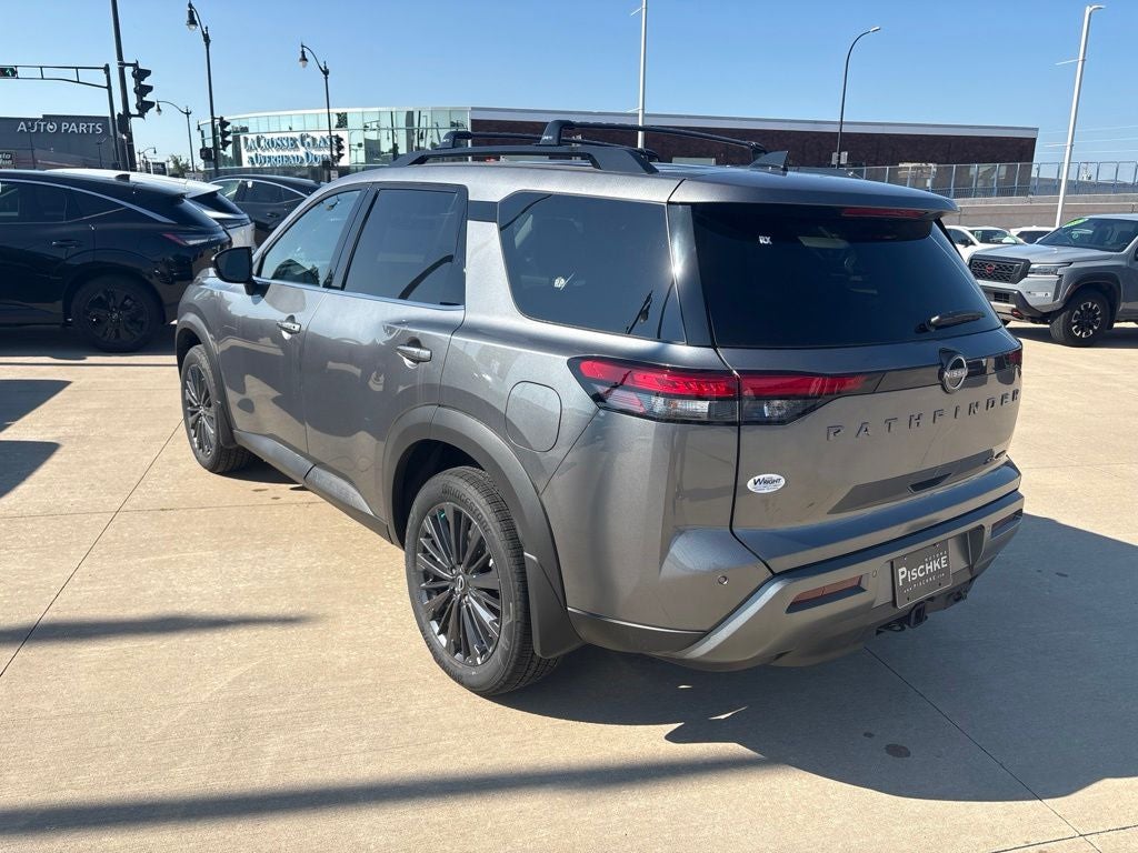 2026 Nissan Pathfinder SL