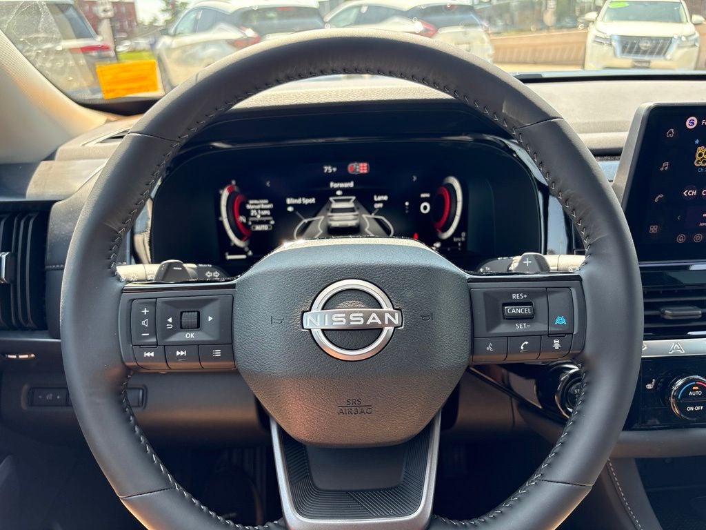 2026 Nissan Pathfinder SL