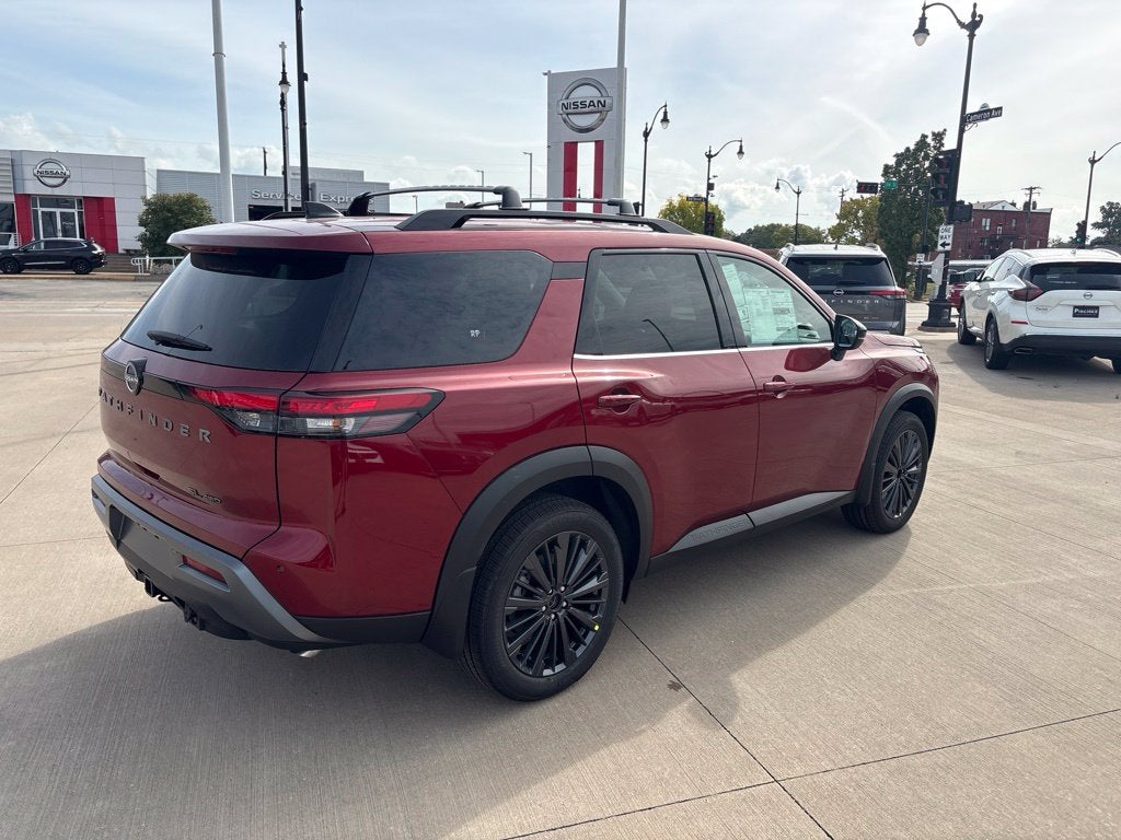 2026 Nissan Pathfinder SL