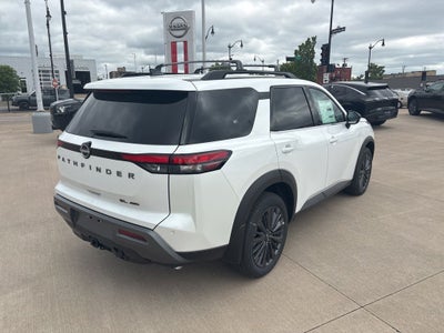 2026 Nissan Pathfinder SL