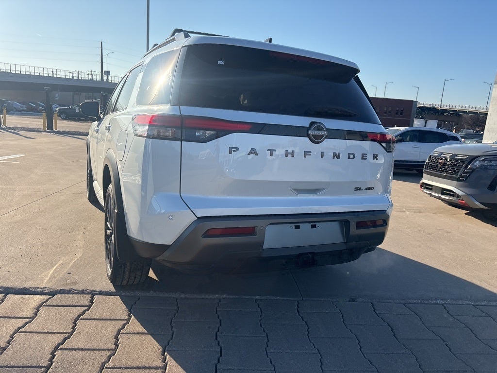 2026 Nissan Pathfinder SL