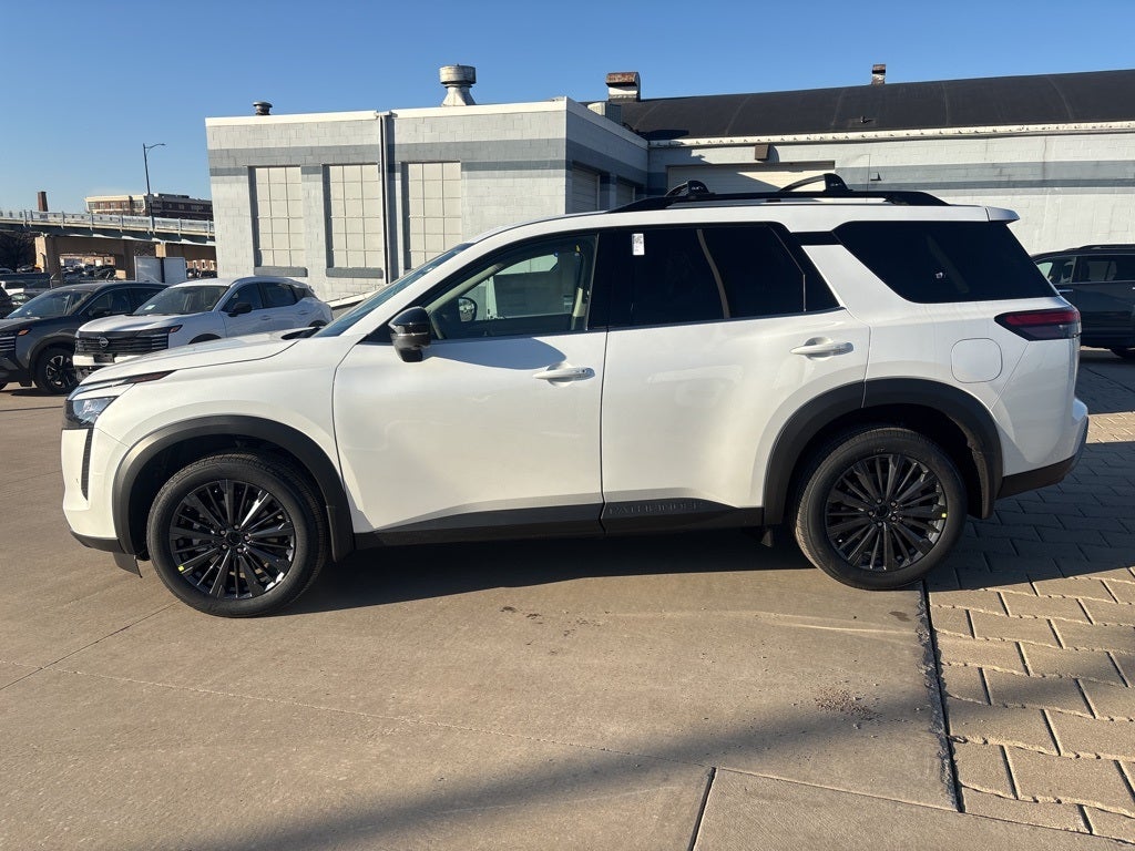 2026 Nissan Pathfinder SL