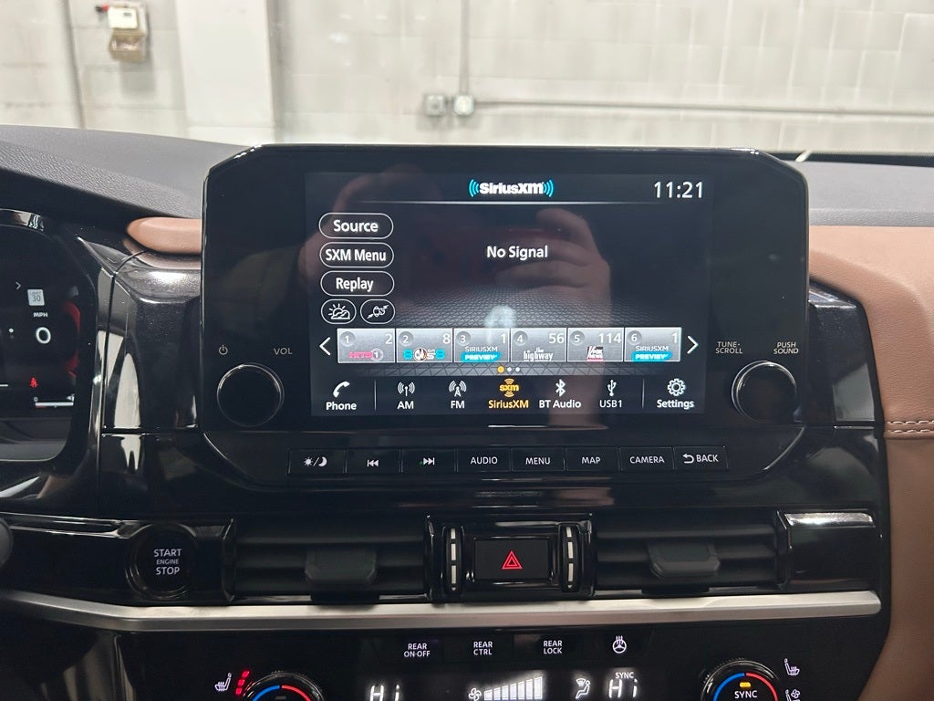 2025 Nissan Pathfinder Platinum