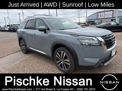 2025 Nissan Pathfinder Platinum