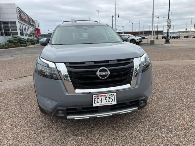 2025 Nissan Pathfinder Platinum 4WD