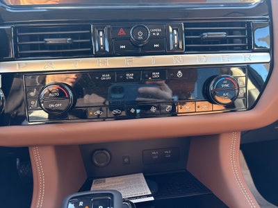 2026 Nissan Pathfinder Platinum