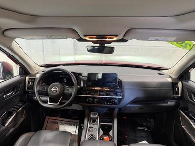 2025 Nissan Pathfinder Platinum 4WD