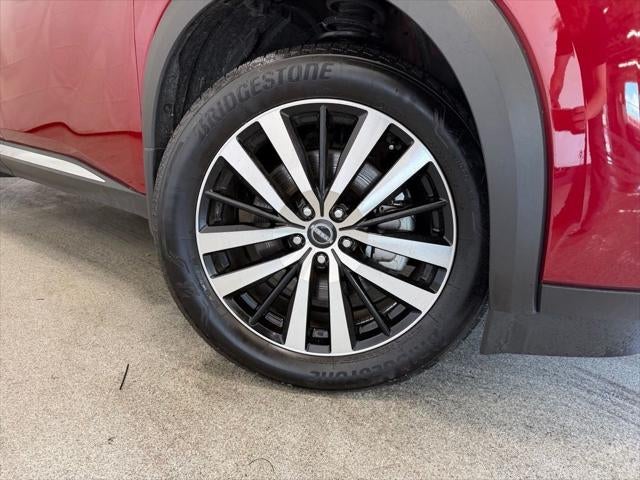 2025 Nissan Pathfinder Platinum 4WD
