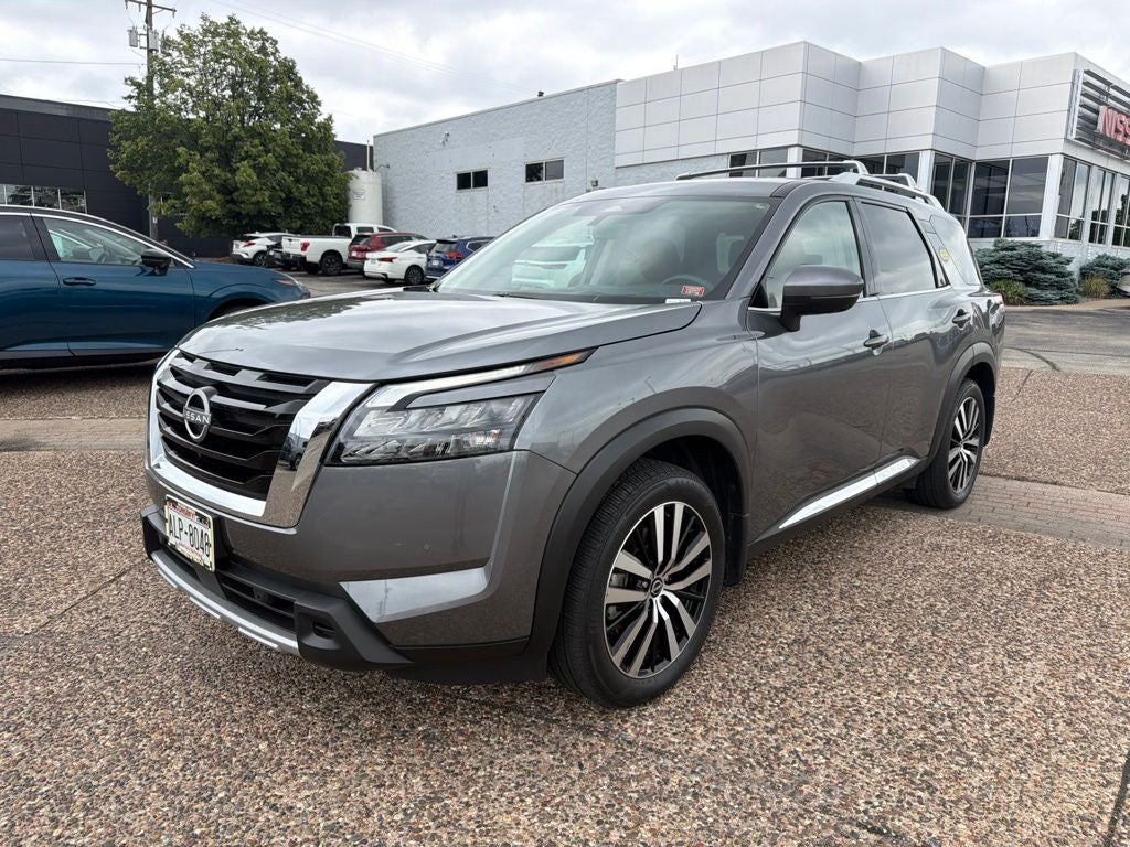 2025 Nissan Pathfinder Platinum