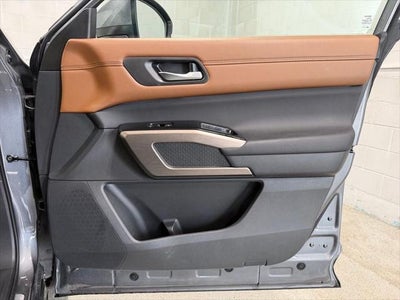 2025 Nissan Pathfinder Platinum 4WD