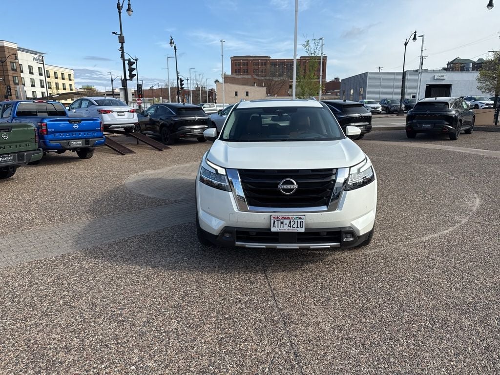 2022 Nissan Pathfinder Platinum 4WD