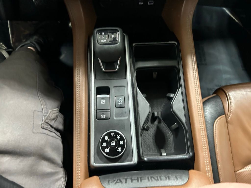 2023 Nissan Pathfinder Platinum 4WD