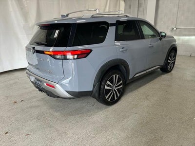 2023 Nissan Pathfinder Platinum 4WD