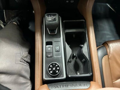 2023 Nissan Pathfinder Platinum 4WD