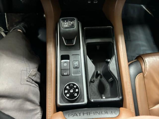 2023 Nissan Pathfinder Platinum 4WD