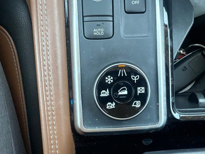 2023 Nissan Pathfinder Platinum 4WD