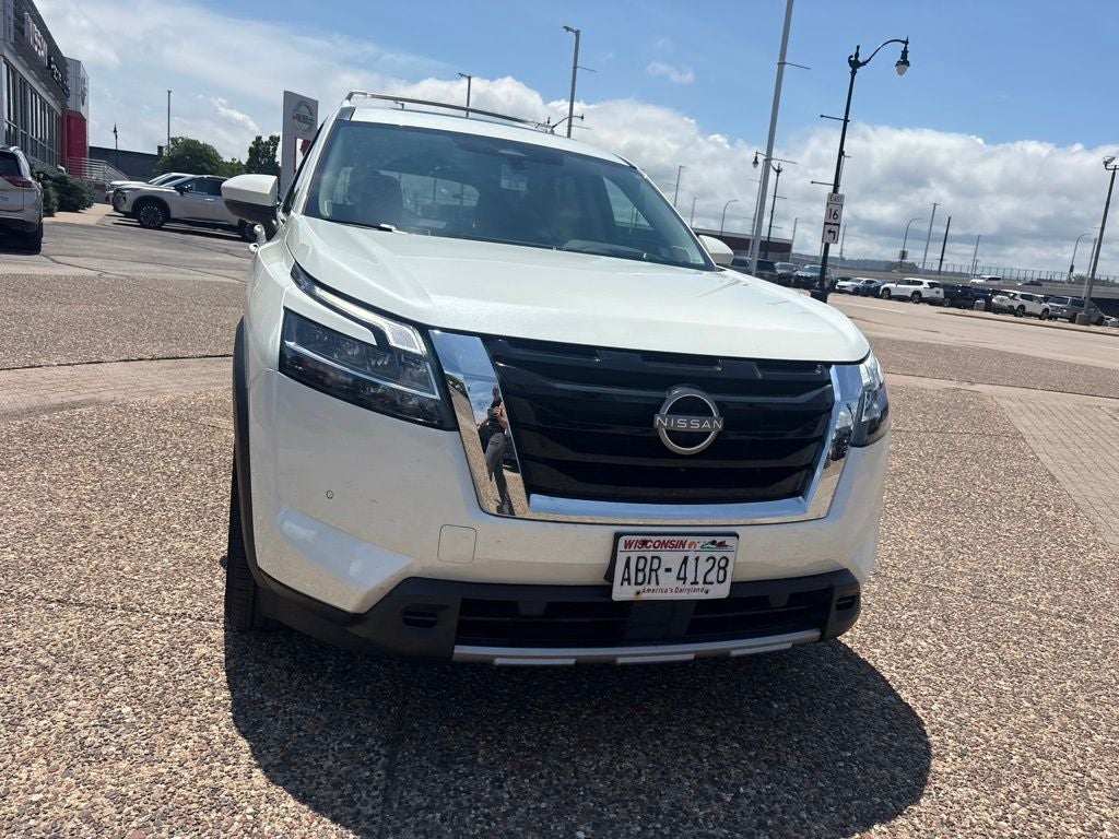 2023 Nissan Pathfinder Platinum 4WD