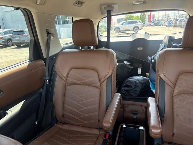 2023 Nissan Pathfinder Platinum 4WD