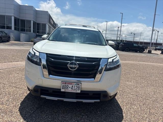 2023 Nissan Pathfinder Platinum 4WD