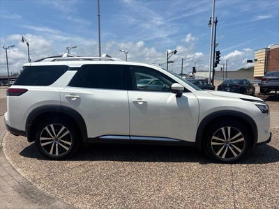 2023 Nissan Pathfinder Platinum 4WD