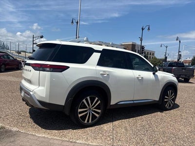 2023 Nissan Pathfinder Platinum 4WD