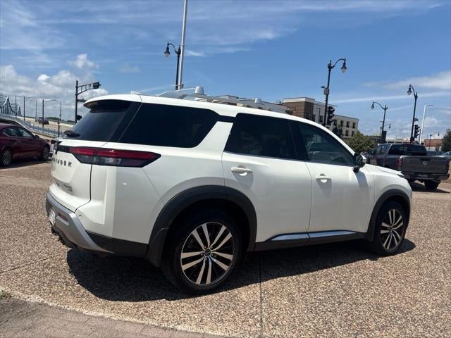 2023 Nissan Pathfinder Platinum 4WD