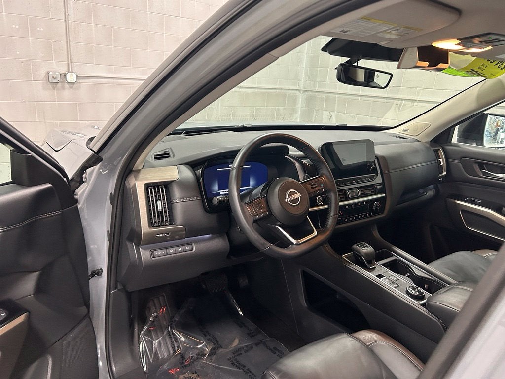 2024 Nissan Pathfinder Platinum 4WD