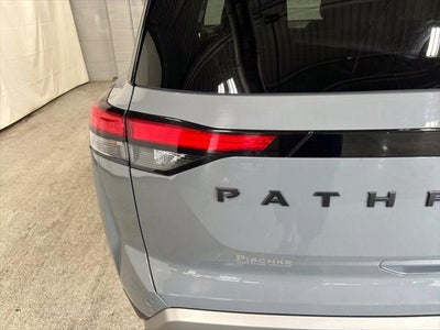 2024 Nissan Pathfinder Platinum 4WD