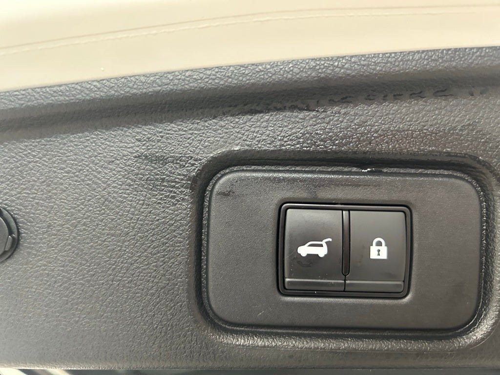 2023 Nissan Pathfinder Platinum 4WD