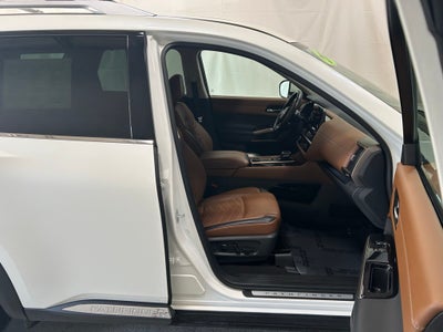 2023 Nissan Pathfinder Platinum 4WD