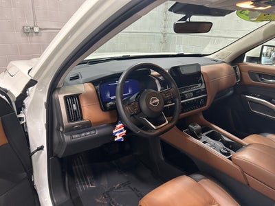 2023 Nissan Pathfinder Platinum 4WD