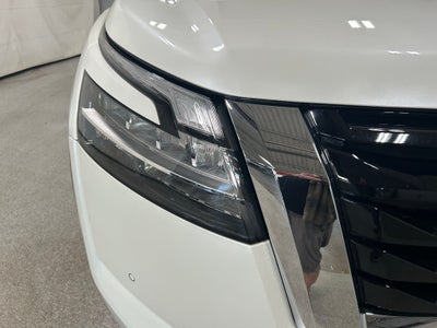 2023 Nissan Pathfinder Platinum 4WD