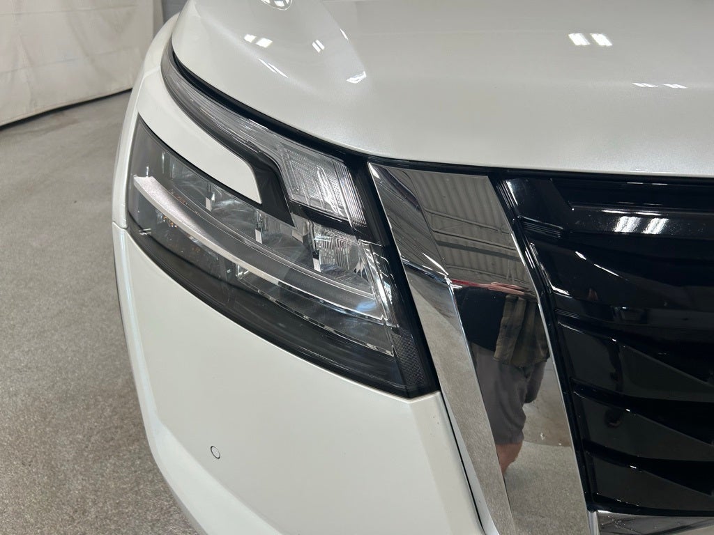 2023 Nissan Pathfinder Platinum 4WD