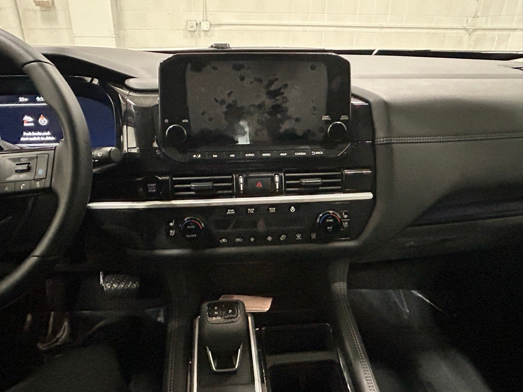 2025 Nissan Pathfinder Platinum 4WD