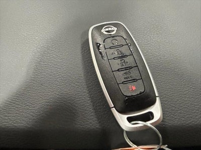 2025 Nissan Pathfinder Platinum 4WD