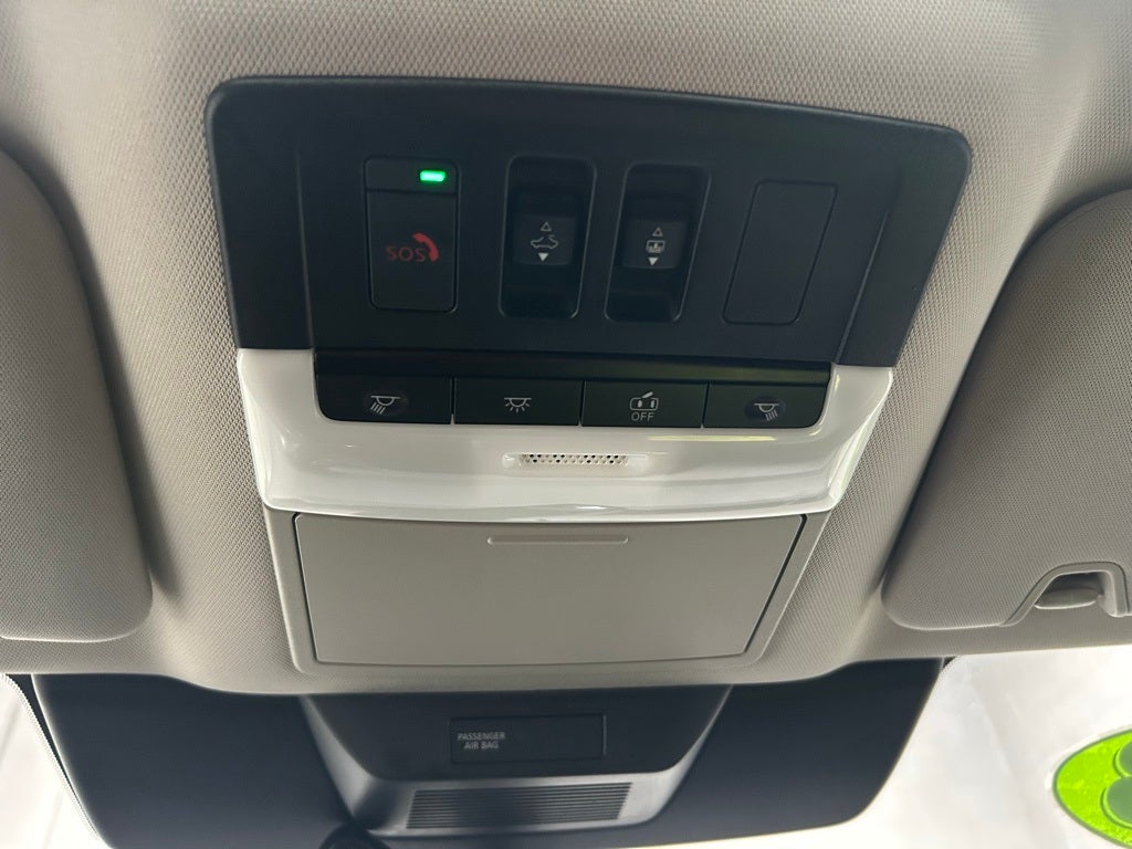 2023 Nissan Pathfinder Platinum 4WD