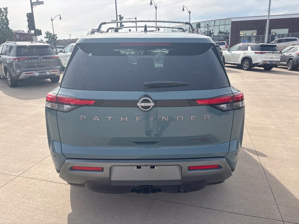2026 Nissan Pathfinder Platinum