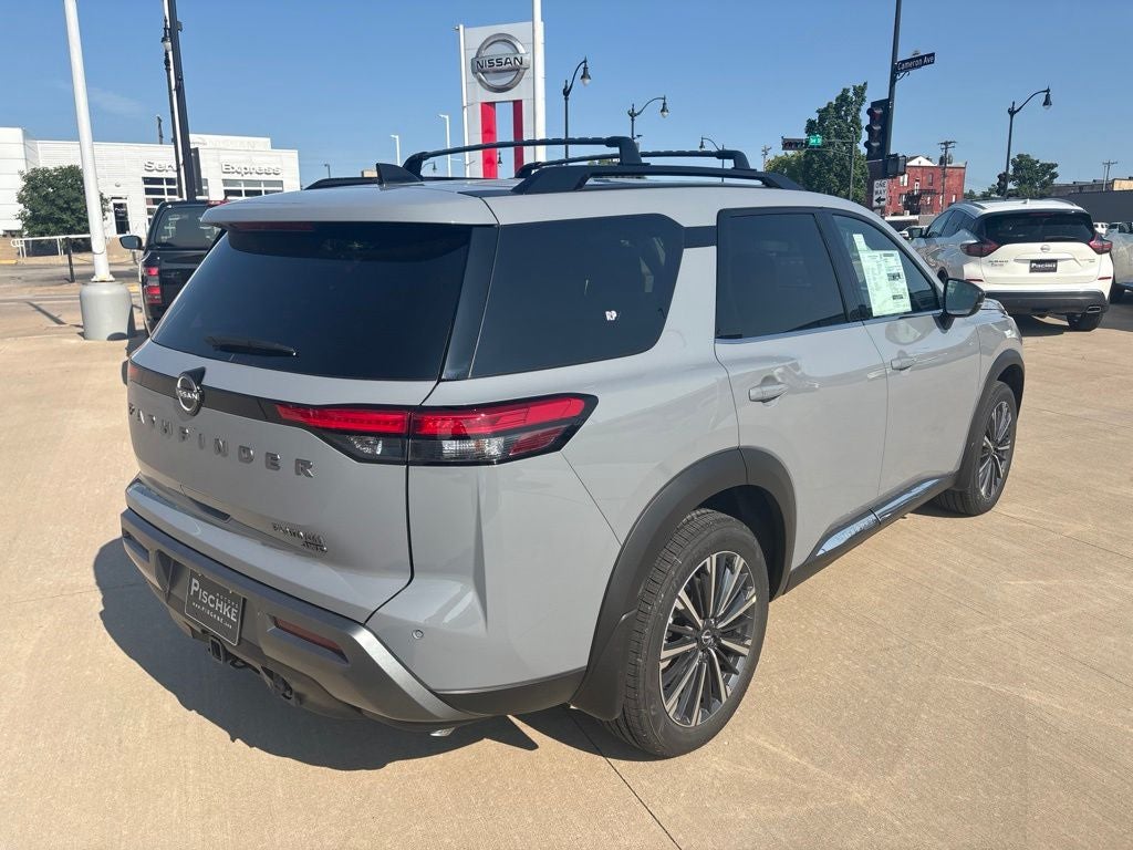 2026 Nissan Pathfinder Platinum
