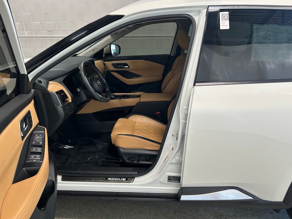 2023 Nissan Rogue Platinum FWD
