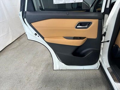 2023 Nissan Rogue Platinum FWD