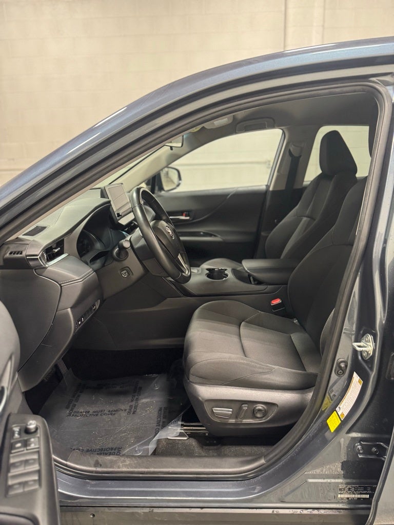 2024 Toyota Venza LE