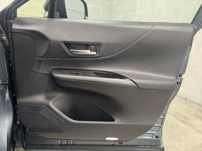 2024 Toyota Venza LE