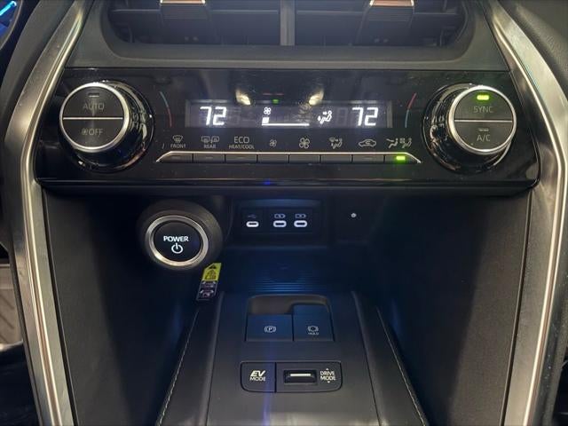 2024 Toyota Venza LE