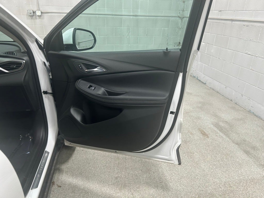 2022 Buick Encore GX FWD Essence