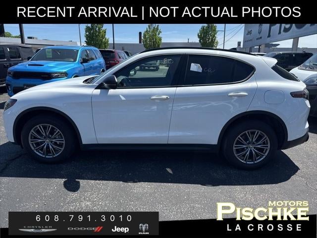 2024 Alfa Romeo Stelvio Sprint AWD