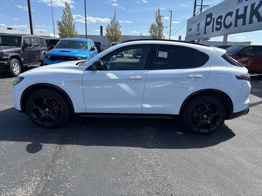 2024 Alfa Romeo Stelvio Veloce AWD