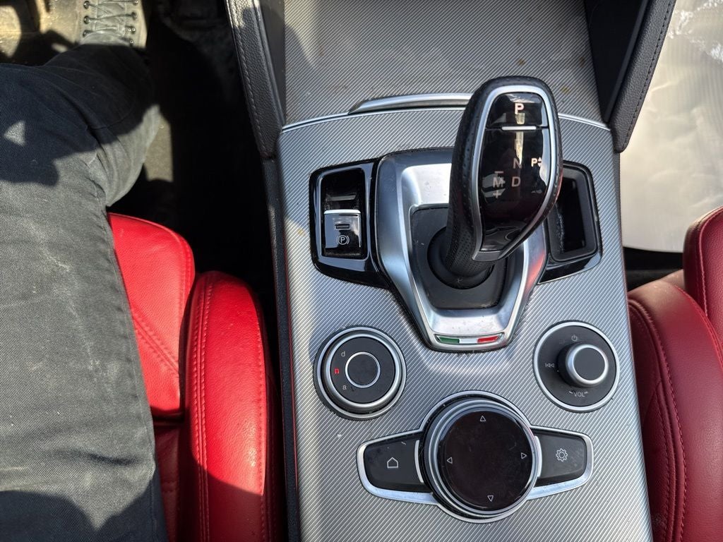 2024 Alfa Romeo Stelvio Veloce AWD